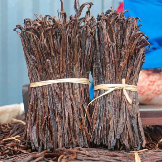 Madagascar (Antalaha) Vanille Beans Extraction Rouge (entier et divisé) — 25 kg net — humidité 19-23 %